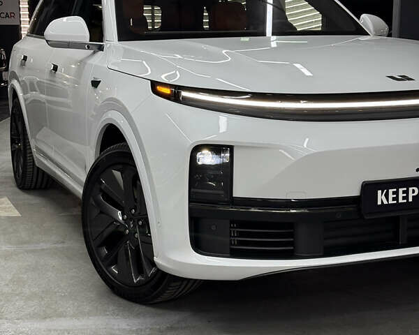 Білий Li Auto L7, об'ємом двигуна 1.5 л та пробігом 1 тис. км за 74300 $, фото 1 на Automoto.ua