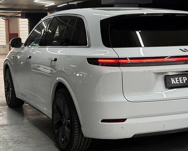 Білий Li Auto L7, об'ємом двигуна 1.5 л та пробігом 1 тис. км за 74300 $, фото 13 на Automoto.ua