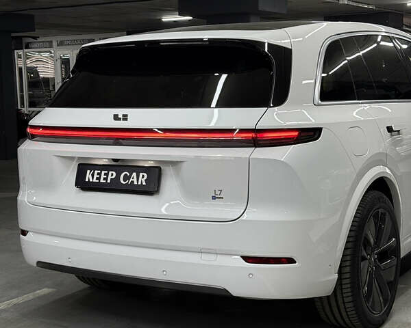 Білий Li Auto L7, об'ємом двигуна 1.5 л та пробігом 1 тис. км за 74300 $, фото 15 на Automoto.ua
