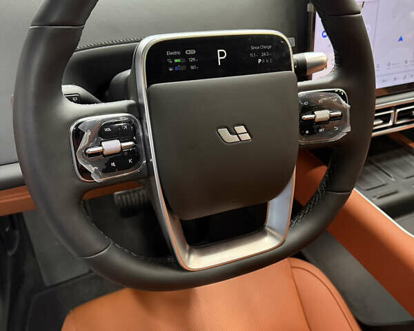 Білий Li Auto L7, об'ємом двигуна 1.5 л та пробігом 1 тис. км за 74300 $, фото 19 на Automoto.ua