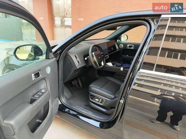 Чорний Li Auto L7, об'ємом двигуна 1.5 л та пробігом 4 тис. км за 56999 $, фото 1 на Automoto.ua