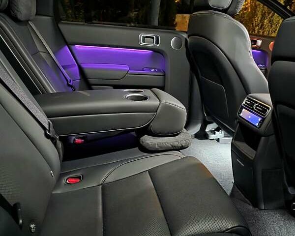 Чорний Li Auto L7, об'ємом двигуна 1.5 л та пробігом 1 тис. км за 68900 $, фото 118 на Automoto.ua