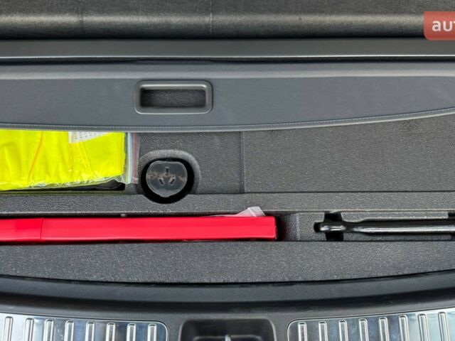 Li Auto L7, об'ємом двигуна 1.5 л та пробігом 0 тис. км за 60300 $, фото 39 на Automoto.ua