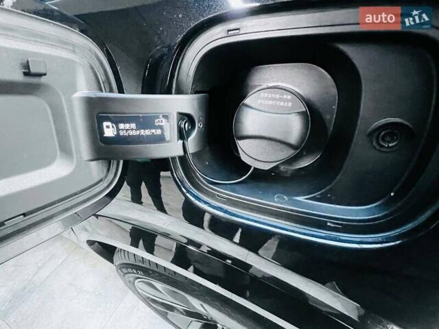 Чорний Li Auto L9, об'ємом двигуна 1.5 л та пробігом 1 тис. км за 75000 $, фото 33 на Automoto.ua