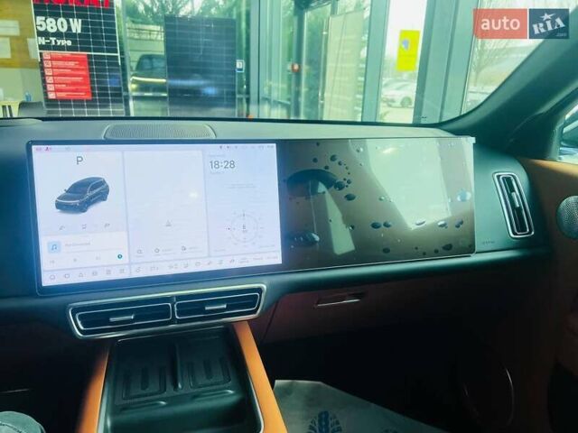 Чорний Li Auto L9, об'ємом двигуна 1.5 л та пробігом 1 тис. км за 75000 $, фото 20 на Automoto.ua