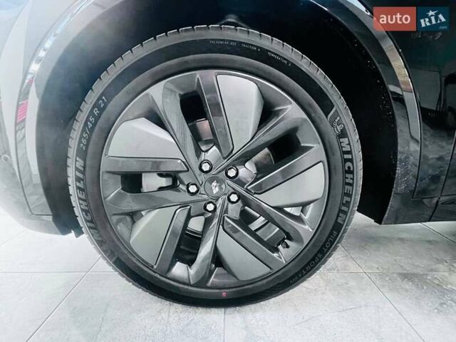 Чорний Li Auto L9, об'ємом двигуна 1.5 л та пробігом 1 тис. км за 75000 $, фото 8 на Automoto.ua