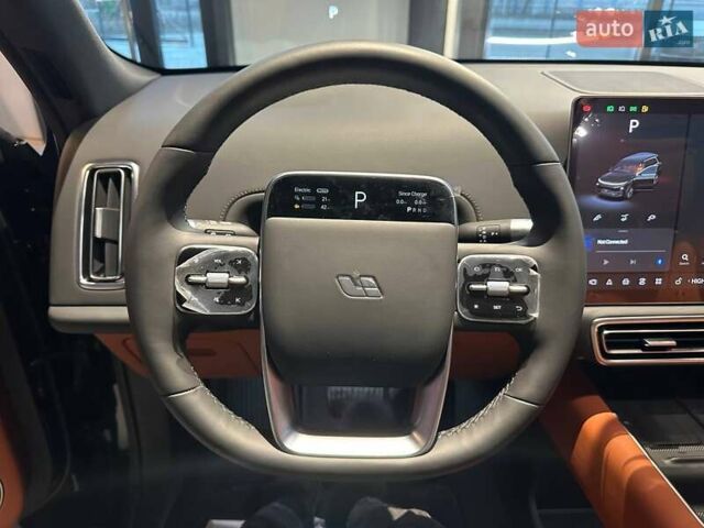 Чорний Li Auto L9, об'ємом двигуна 1.5 л та пробігом 1 тис. км за 78000 $, фото 16 на Automoto.ua