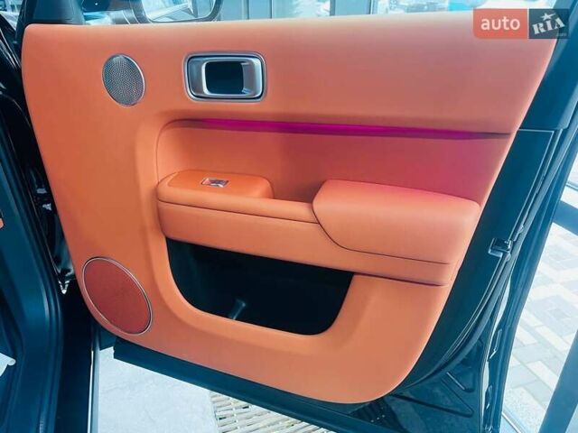 Чорний Li Auto L9, об'ємом двигуна 1.5 л та пробігом 1 тис. км за 75000 $, фото 11 на Automoto.ua