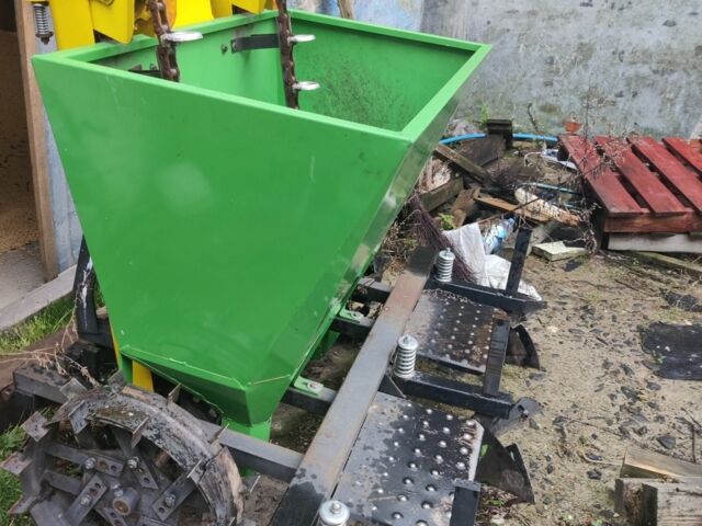 Синий Lovol FT 504-B, объемом двигателя 3.66 л и пробегом 200 тыс. км за 14500 $, фото 3 на Automoto.ua