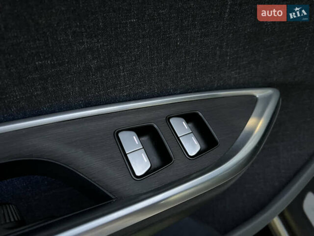 Lucid Air 2022 в Киеве на Automoto.ua Белый Lucid Air, объемом двигателя 0 л и пробегом 26 тыс. км за 57000 $, фото 22 на Automoto.ua