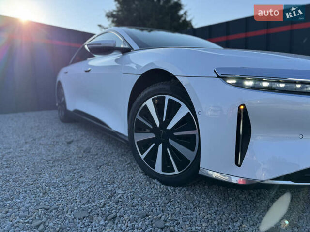 Белый Lucid Air, объемом двигателя 0 л и пробегом 8 тыс. км за 41990 $, фото 3 на Automoto.ua