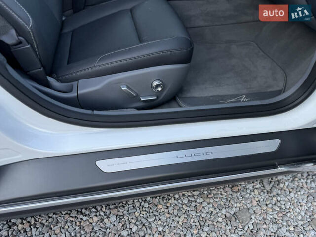 Белый Lucid Air, объемом двигателя 0 л и пробегом 8 тыс. км за 41990 $, фото 65 на Automoto.ua