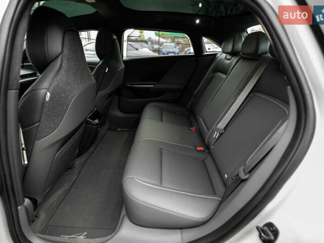 Белый Lucid Air, объемом двигателя 0 л и пробегом 10 тыс. км за 49950 $, фото 5 на Automoto.ua