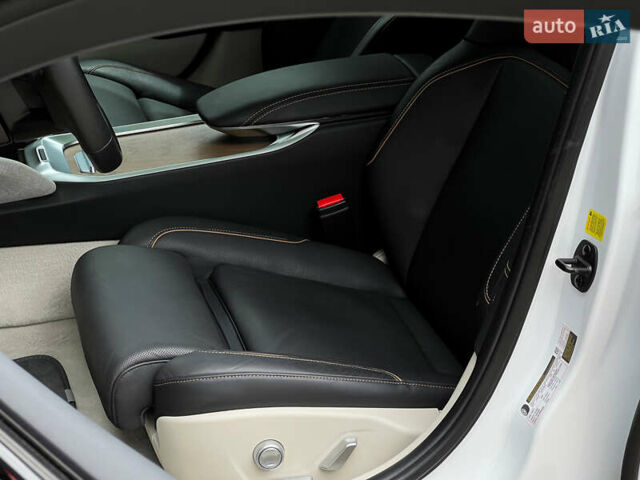 Білий Lucid Air, об'ємом двигуна 0 л та пробігом 13 тис. км за 43999 $, фото 12 на Automoto.ua