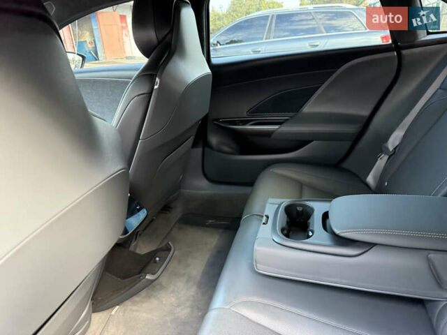 Чорний Lucid Air, об'ємом двигуна 0 л та пробігом 88 тис. км за 39800 $, фото 18 на Automoto.ua