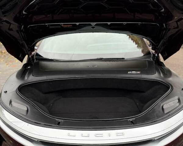 Коричневий Lucid Air, об'ємом двигуна 0 л та пробігом 700 тис. км за 32000 $, фото 27 на Automoto.ua