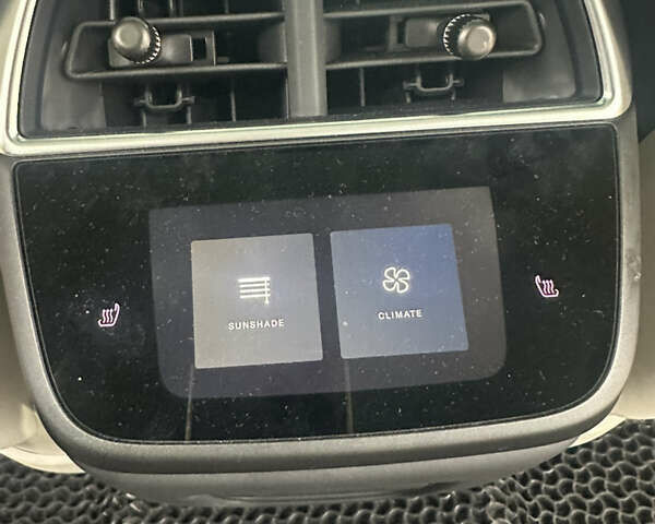 Красный Lucid Air, объемом двигателя 0 л и пробегом 32 тыс. км за 47900 $, фото 17 на Automoto.ua