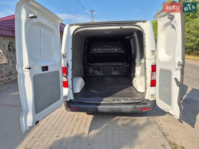 Білий Maxus e-Deliver 3, об'ємом двигуна 0 л та пробігом 108 тис. км за 15500 $, фото 6 на Automoto.ua