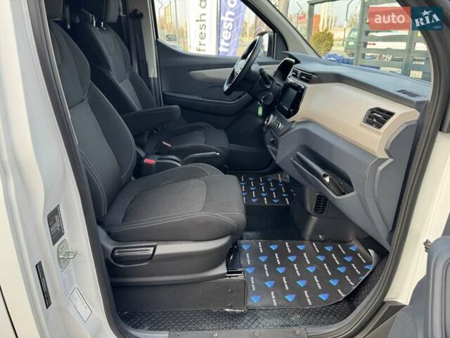 Белый Maxus e-Deliver 3, объемом двигателя 0 л и пробегом 23 тыс. км за 19400 $, фото 28 на Automoto.ua