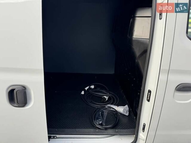 Белый Maxus e-Deliver 3, объемом двигателя 0 л и пробегом 23 тыс. км за 19400 $, фото 25 на Automoto.ua