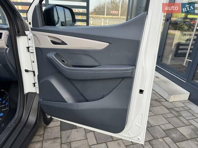 Белый Maxus e-Deliver 3, объемом двигателя 0 л и пробегом 23 тыс. км за 19400 $, фото 27 на Automoto.ua