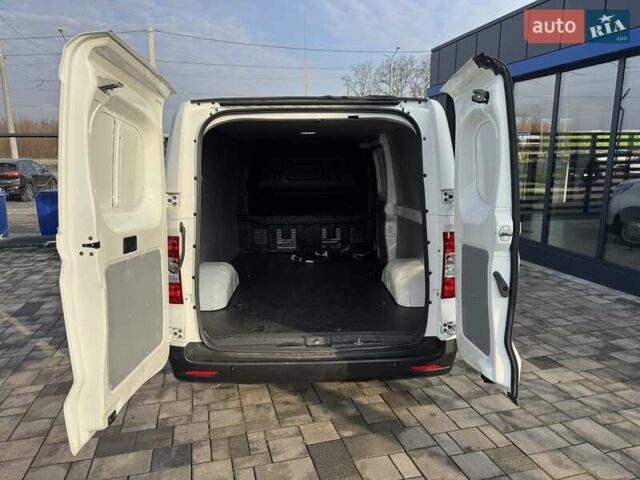 Белый Maxus e-Deliver 3, объемом двигателя 0 л и пробегом 23 тыс. км за 19400 $, фото 24 на Automoto.ua