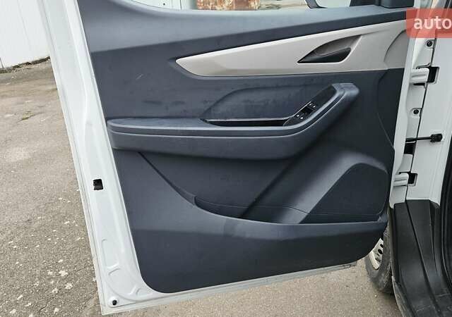Білий Maxus e-Deliver 3, об'ємом двигуна 0 л та пробігом 27 тис. км за 16300 $, фото 11 на Automoto.ua