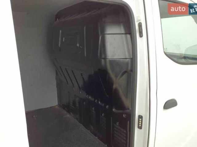 Белый Maxus e-Deliver 3, объемом двигателя 0 л и пробегом 16 тыс. км за 21500 $, фото 9 на Automoto.ua