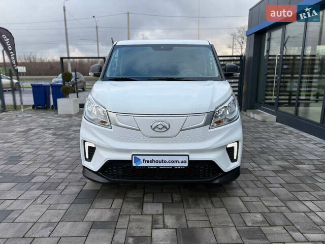 Белый Maxus e-Deliver 3, объемом двигателя 0 л и пробегом 22 тыс. км за 19900 $, фото 2 на Automoto.ua