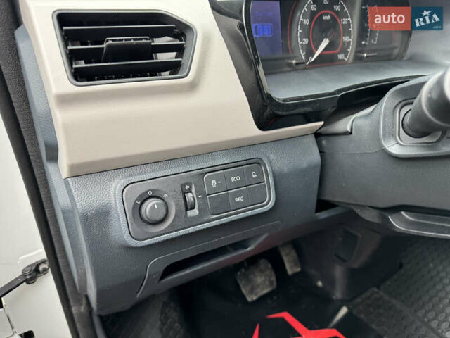 Белый Maxus e-Deliver 3, объемом двигателя 0 л и пробегом 106 тыс. км за 10500 $, фото 14 на Automoto.ua