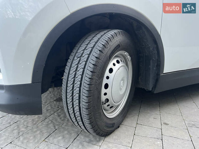 Білий Maxus e-Deliver 3, об'ємом двигуна 0 л та пробігом 83 тис. км за 14999 $, фото 12 на Automoto.ua