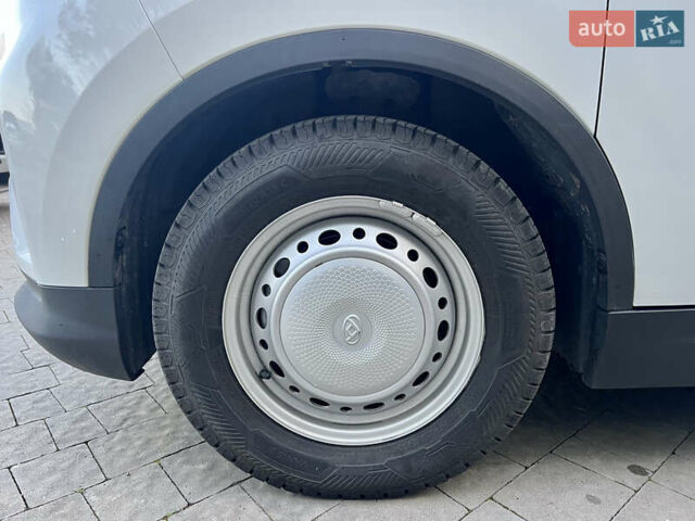 Белый Maxus e-Deliver 3, объемом двигателя 0 л и пробегом 84 тыс. км за 14999 $, фото 11 на Automoto.ua