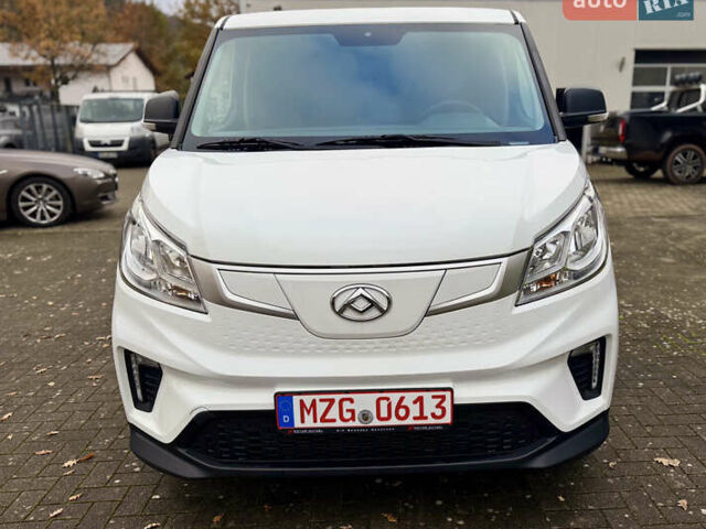 Белый Maxus e-Deliver 3, объемом двигателя 0 л и пробегом 1 тыс. км за 21572 $, фото 1 на Automoto.ua