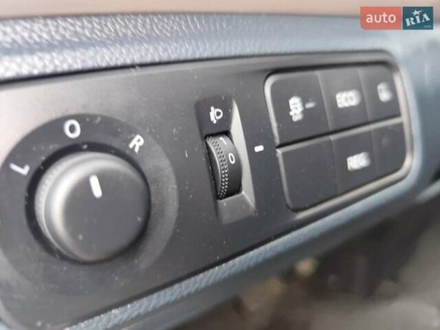 Сірий Maxus e-Deliver 3, об'ємом двигуна 0 л та пробігом 33 тис. км за 16999 $, фото 44 на Automoto.ua