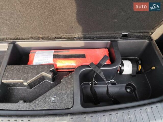 Сірий Maxus Euniq 5, об'ємом двигуна 0 л та пробігом 78 тис. км за 18999 $, фото 42 на Automoto.ua