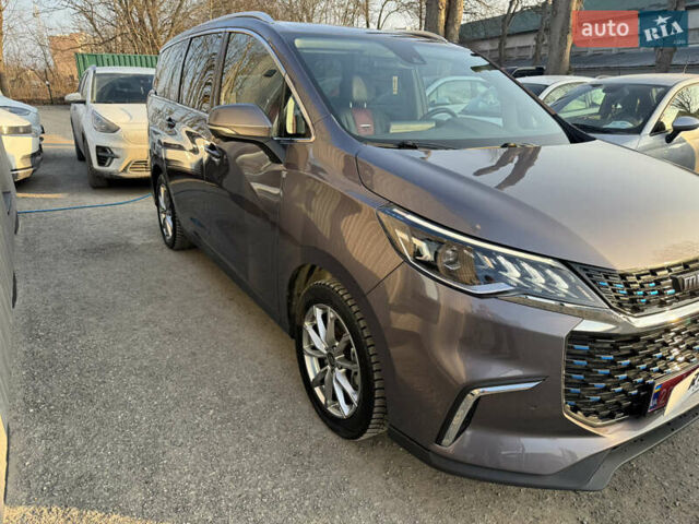 Серый Maxus Euniq 5, объемом двигателя 0 л и пробегом 103 тыс. км за 16800 $, фото 2 на Automoto.ua