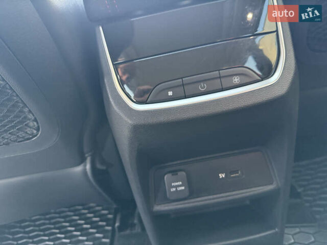 Серый Maxus Euniq 5, объемом двигателя 0 л и пробегом 103 тыс. км за 16800 $, фото 24 на Automoto.ua