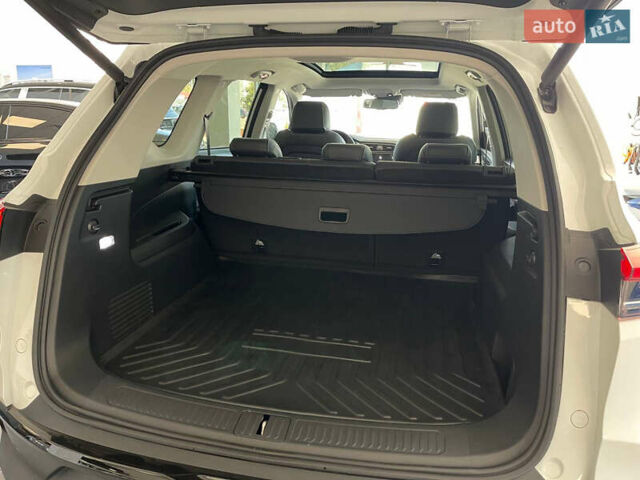 Білий Maxus Euniq 6, об'ємом двигуна 0 л та пробігом 35 тис. км за 24900 $, фото 8 на Automoto.ua