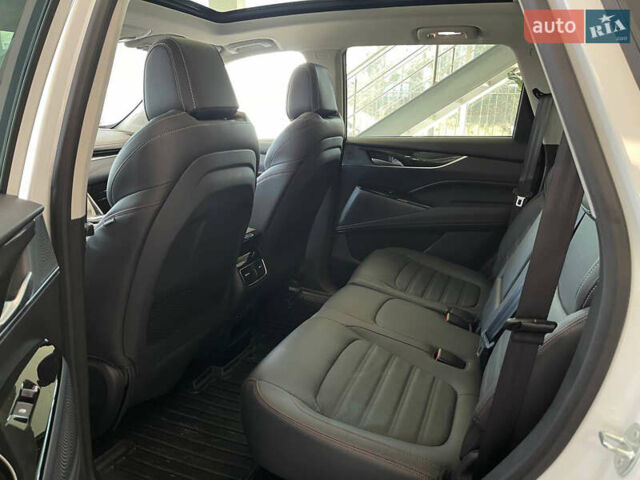 Білий Maxus Euniq 6, об'ємом двигуна 0 л та пробігом 35 тис. км за 24900 $, фото 6 на Automoto.ua