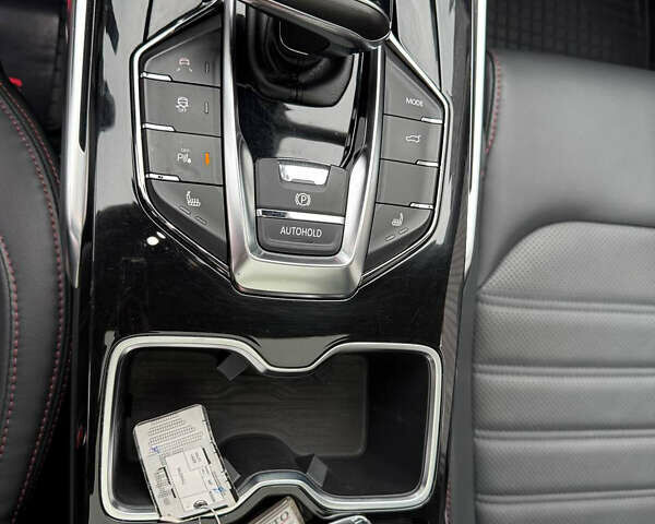 Белый Maxus Euniq 6, объемом двигателя 0 л и пробегом 113 тыс. км за 18000 $, фото 10 на Automoto.ua