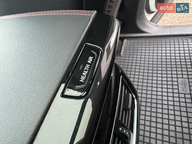 Белый Maxus Euniq 6, объемом двигателя 0 л и пробегом 113 тыс. км за 18000 $, фото 20 на Automoto.ua