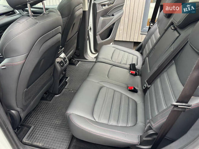 Белый Maxus Euniq 6, объемом двигателя 0 л и пробегом 113 тыс. км за 18000 $, фото 19 на Automoto.ua