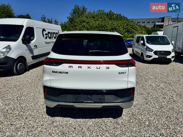 Белый Maxus Euniq 6, объемом двигателя 0 л и пробегом 14 тыс. км за 23500 $, фото 4 на Automoto.ua