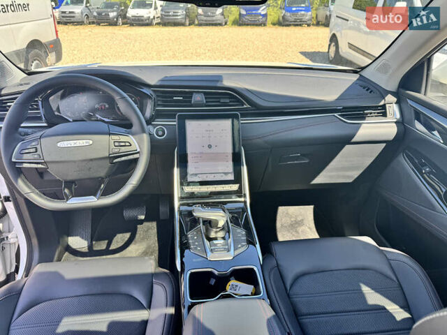 Белый Maxus Euniq 6, объемом двигателя 0 л и пробегом 14 тыс. км за 23500 $, фото 9 на Automoto.ua