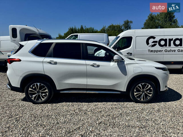 Белый Maxus Euniq 6, объемом двигателя 0 л и пробегом 14 тыс. км за 23500 $, фото 2 на Automoto.ua