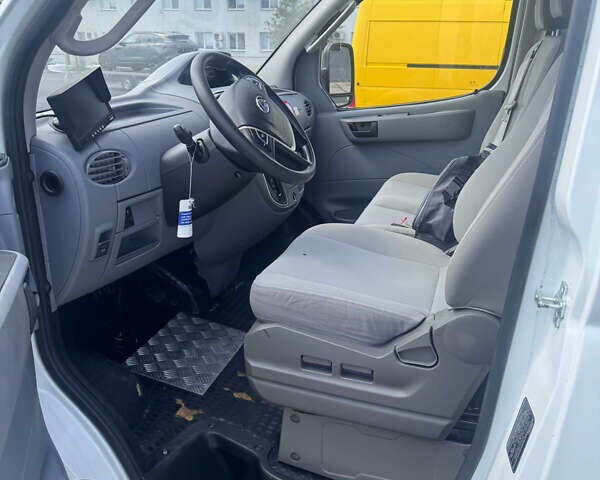 Білий Maxus EV80, об'ємом двигуна 0 л та пробігом 36 тис. км за 17995 $, фото 5 на Automoto.ua
