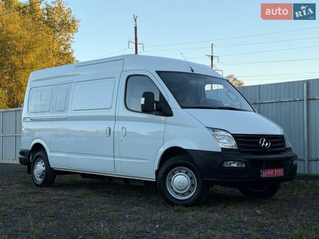 Білий Maxus EV80, об'ємом двигуна 0 л та пробігом 52 тис. км за 15500 $, фото 4 на Automoto.ua