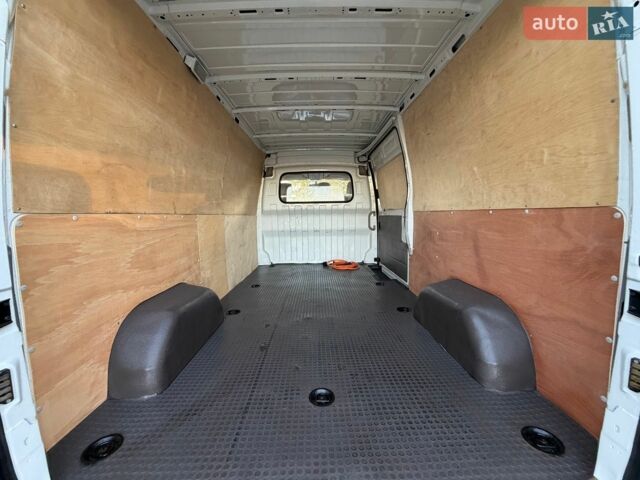 Білий Maxus EV80, об'ємом двигуна 0 л та пробігом 52 тис. км за 15500 $, фото 16 на Automoto.ua