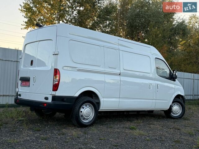 Білий Maxus EV80, об'ємом двигуна 0 л та пробігом 52 тис. км за 15500 $, фото 6 на Automoto.ua