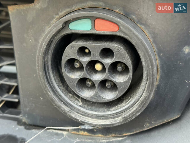 Білий Maxus EV80, об'ємом двигуна 0 л та пробігом 18 тис. км за 15500 $, фото 10 на Automoto.ua